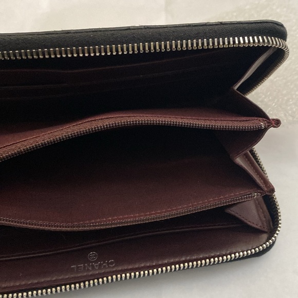 SOLD! Authentic Classic Chanel Continental Wallet - Picture 13 of 13